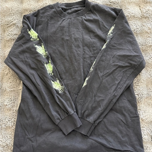 Lurking class long sleeve - Picture 3 of 4